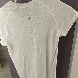 Swiftly lululemon shirt